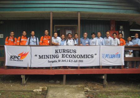 /storage//filemanager/pelatihan/Mining Economics Training.jpg